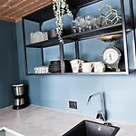 Cozy Mountain With Beautiful Views & Sauna Chalet